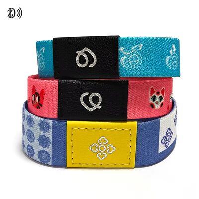 অ্যাক্সেস কন্ট্রোলের জন্য পলিয়েস্টার ইলাস্টিক সহ টেকসই রাবার উপাদান সহ কাস্টম ইলাস্টিক রিস্ট ব্যান্ড ব্রেসলেট RFID 13.56MHz NFC